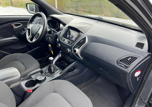 Hyundai ix35 cena 36999 przebieg: 153000, rok produkcji 2011 z Złotów małe 301